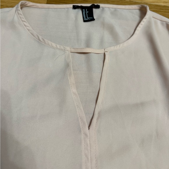 Light Pink Flowy Long Sleeve Blouse - Picture 2 of 6